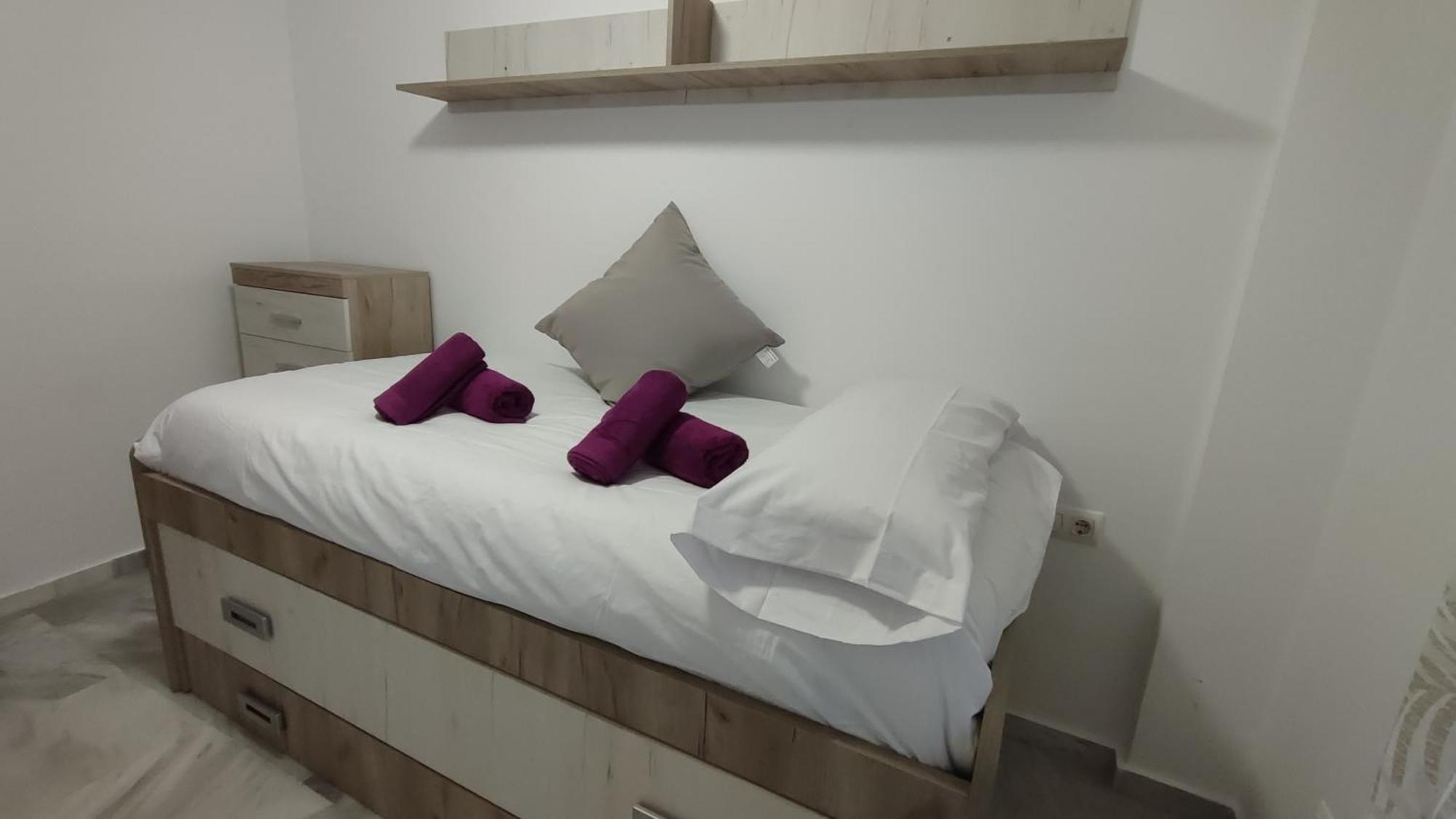 Apartamentos Seneca Junto Al Centro มาลากา ภายนอก รูปภาพ